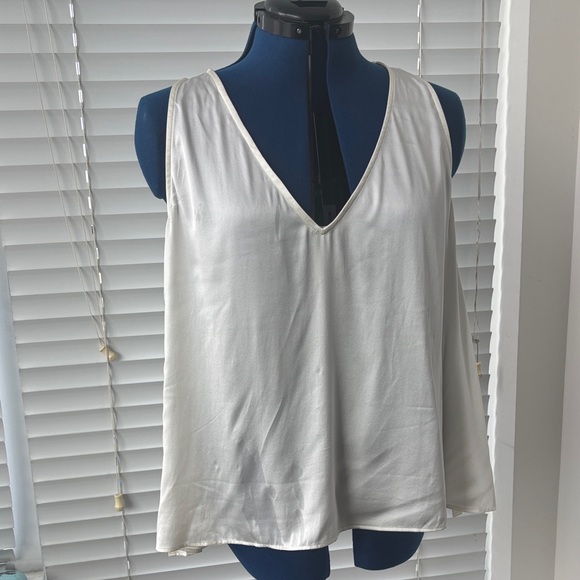 Sophiegrace Tops - Sophie Grace Ivory Zhang V-Neck Tank